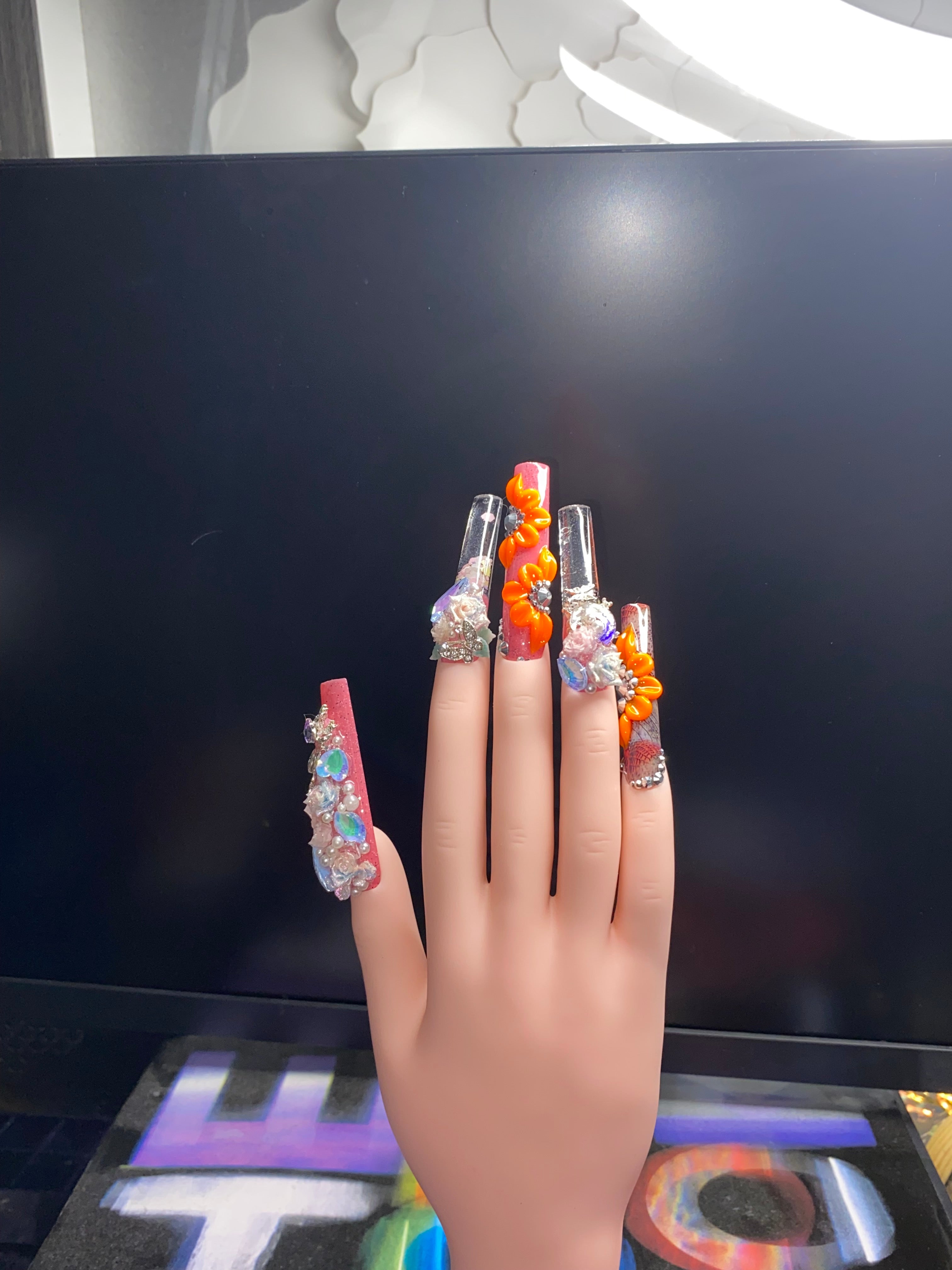 Press-On Water Nails  (Medium Size)