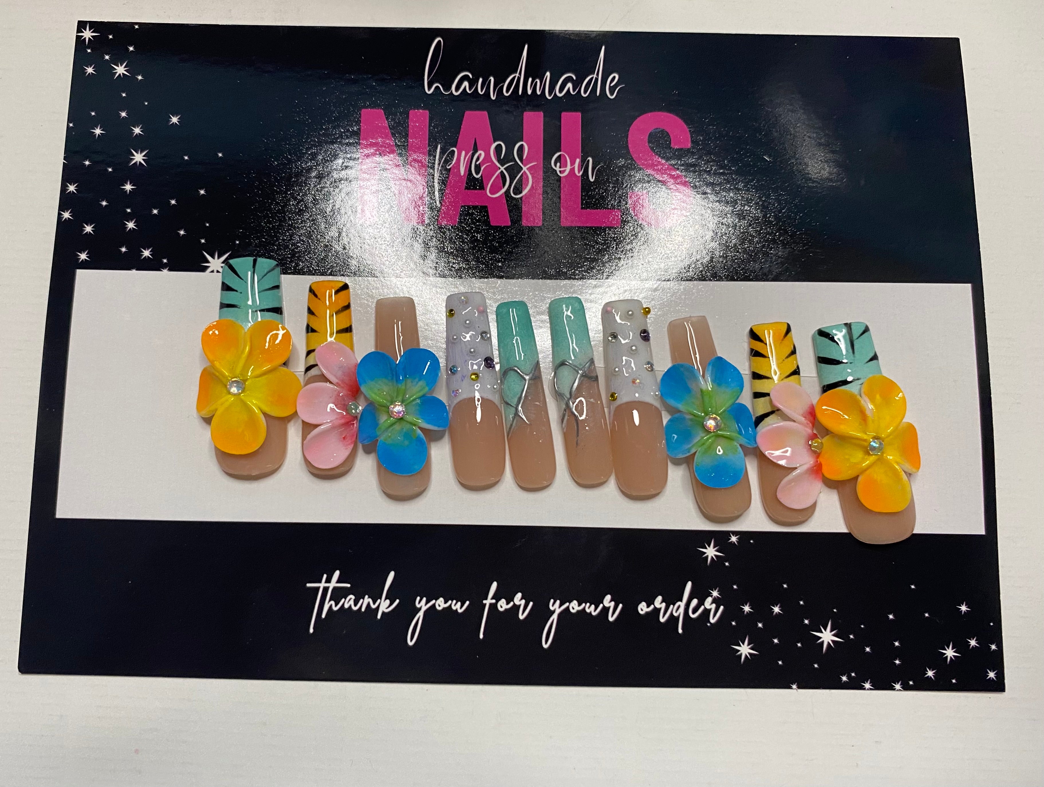 Press-On Junk Nails (Medium Size)