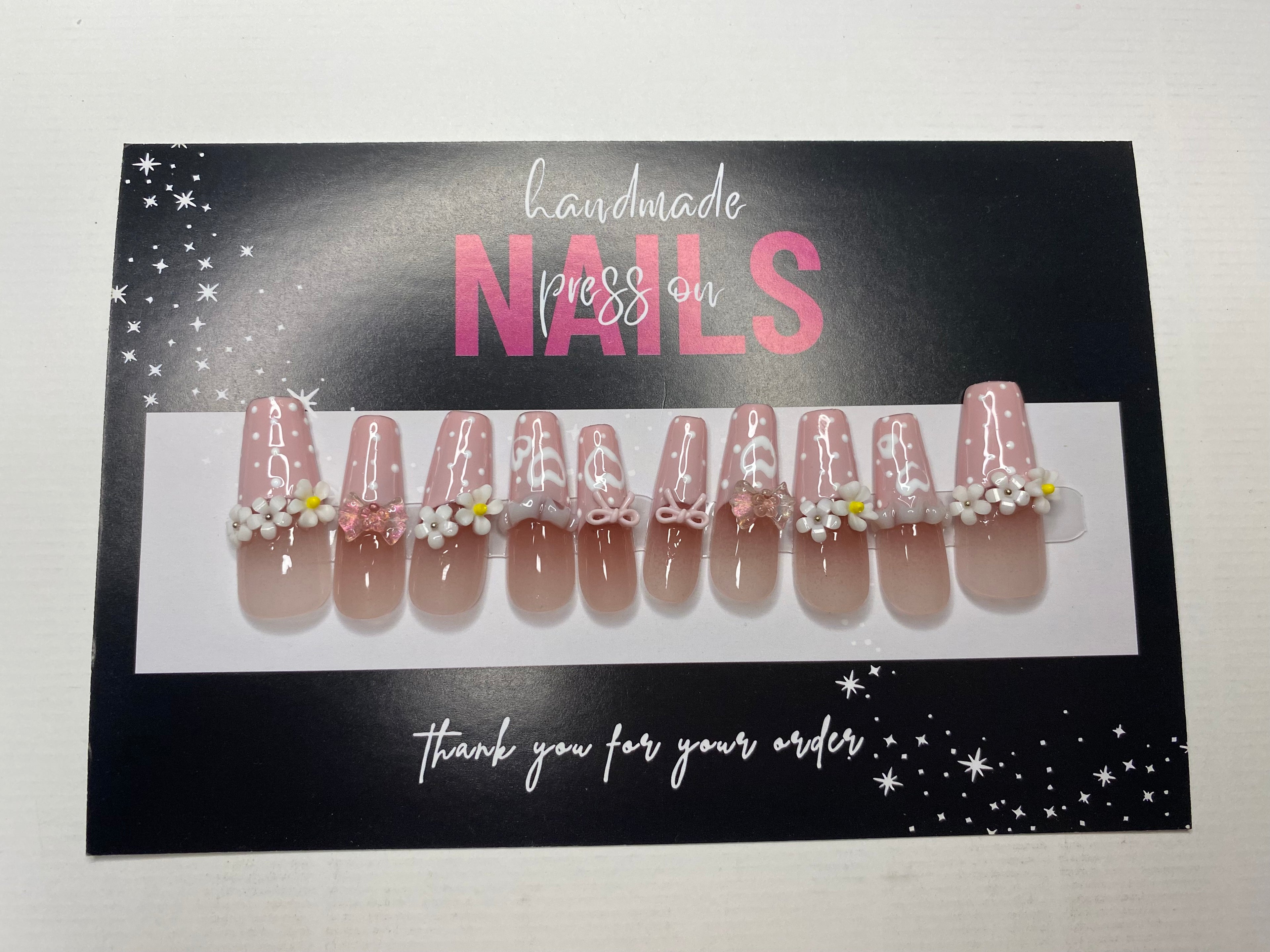 Medium Length Press-On Nails (Medium Size)