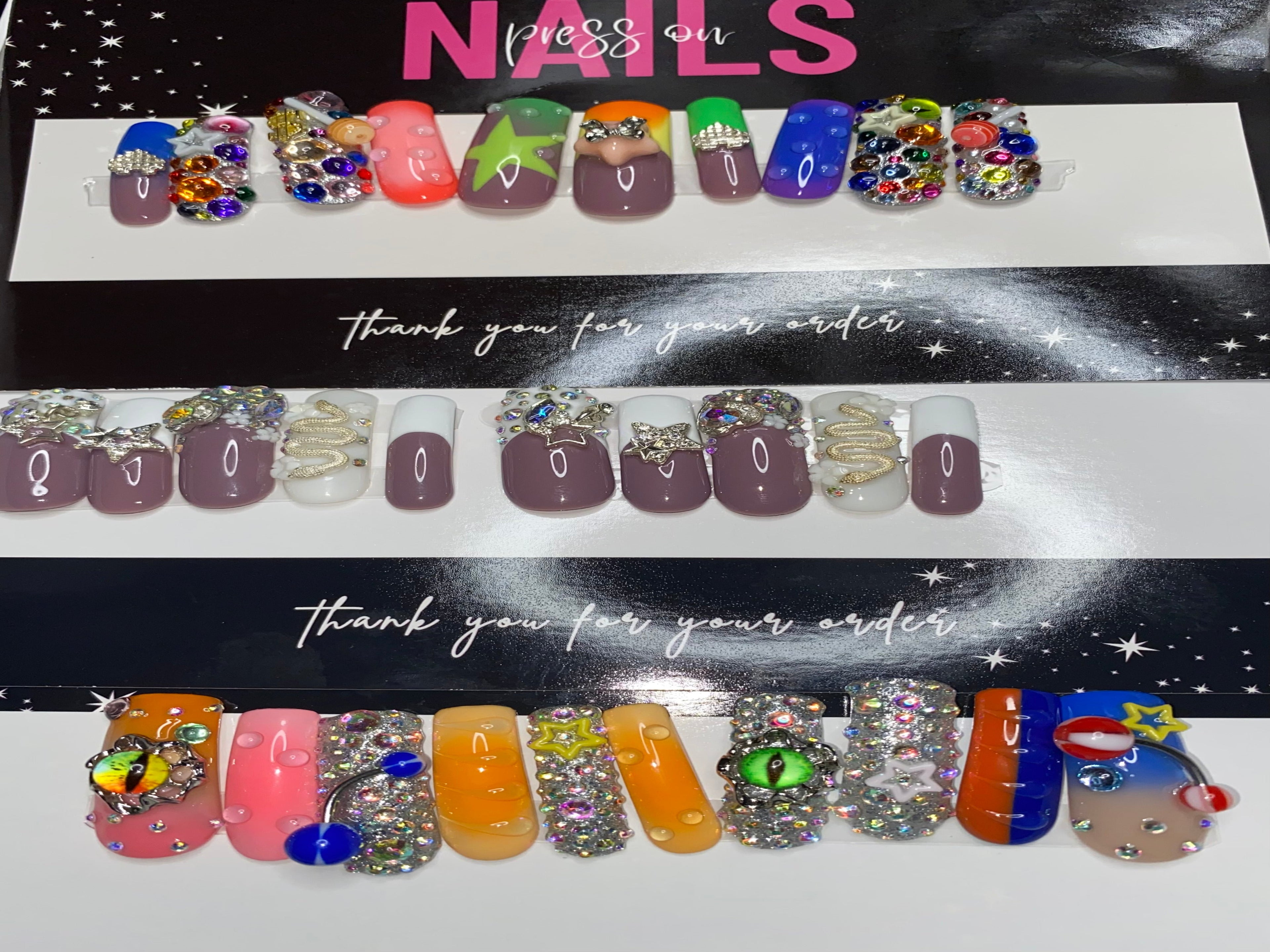 Curve Press-On Nails (Medium Size)