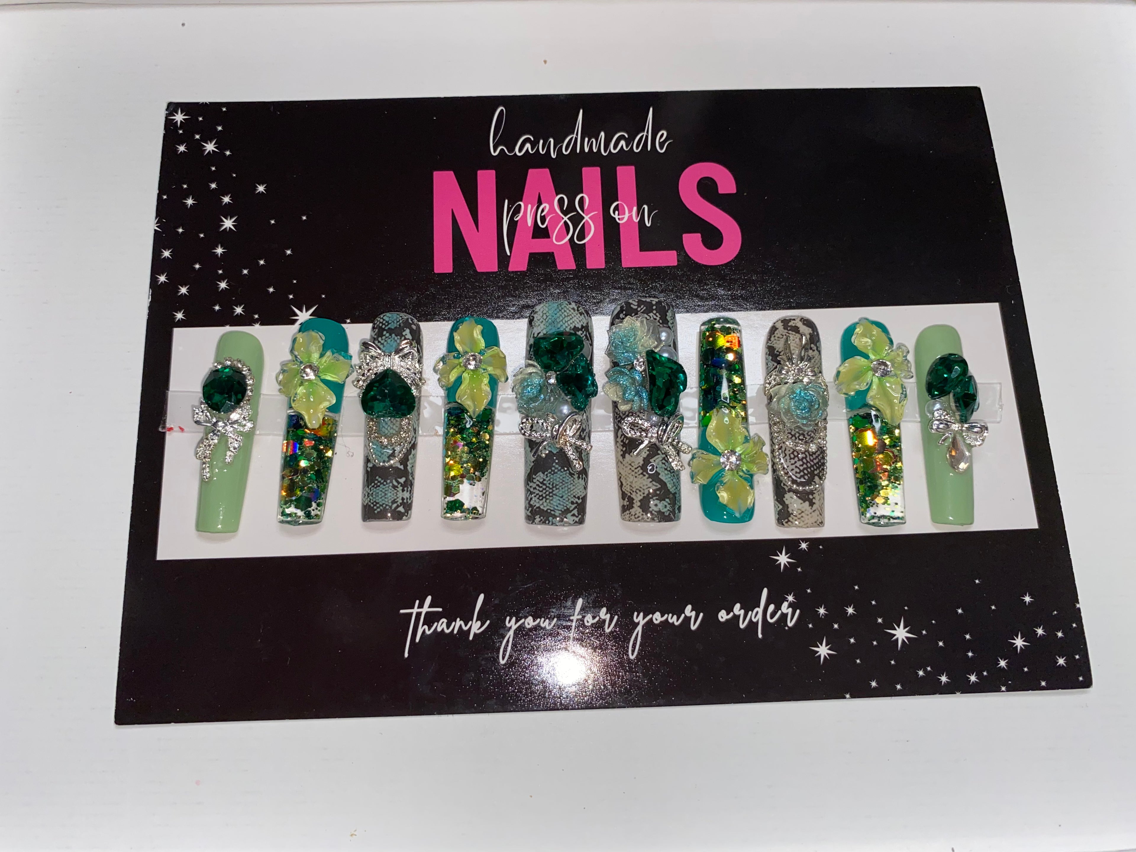 Press-On Water Nails  (Medium Size)