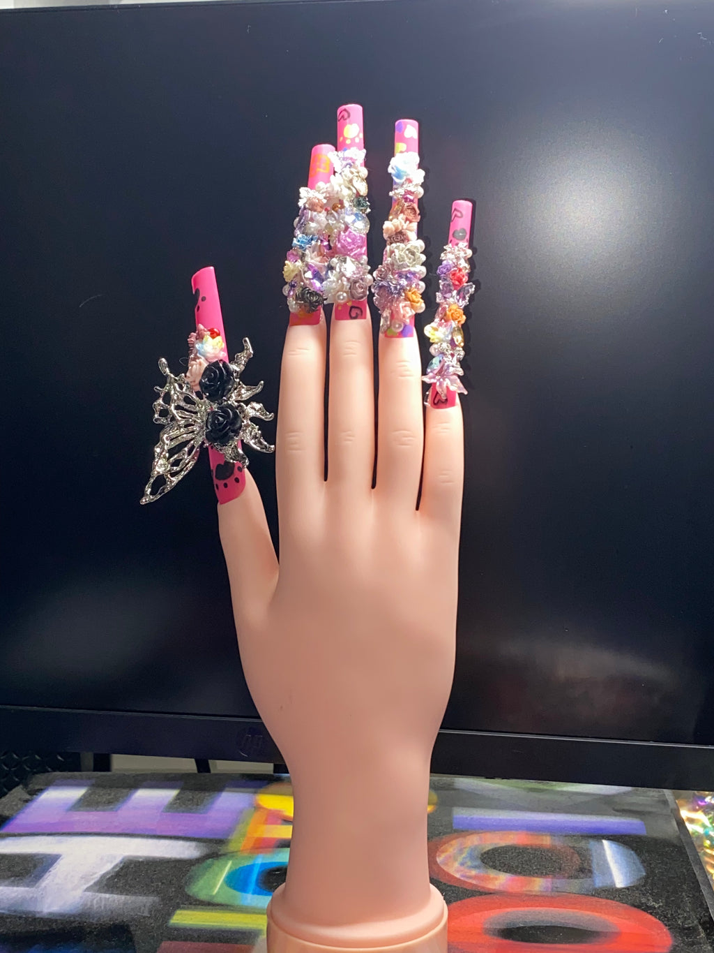 XXL Flower Press-On Nails (Medium Size)