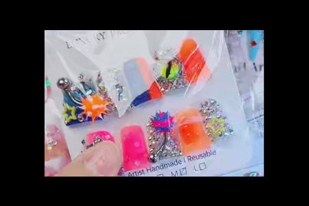 Junk Duck Press on Nails