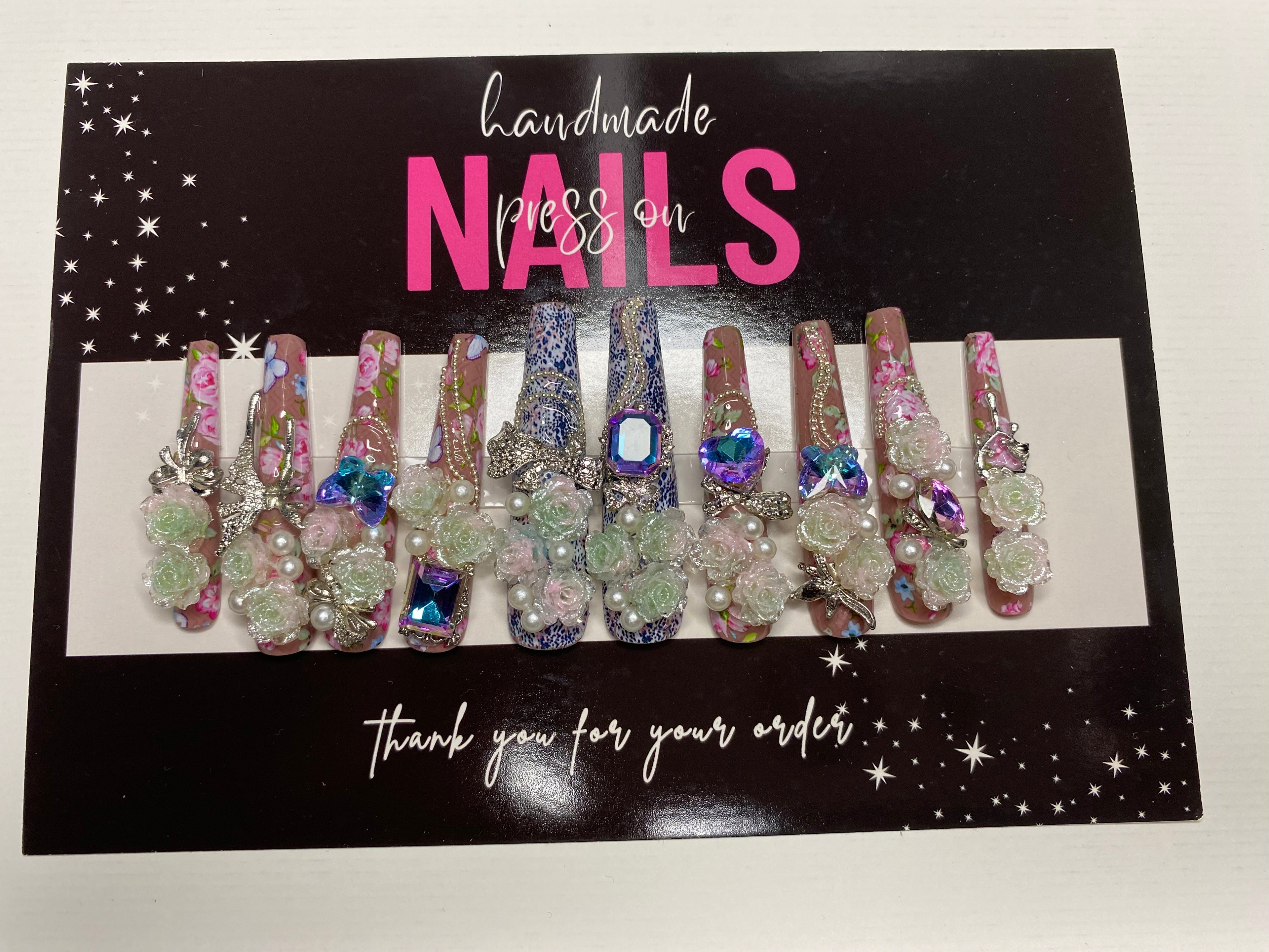 Long Press-On Nails (Medium Size)